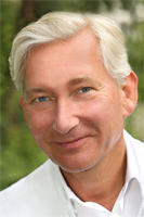 Dr. Hartmut Neumann